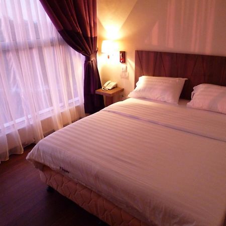 9 Square Hotel - Bangi Extérieur photo