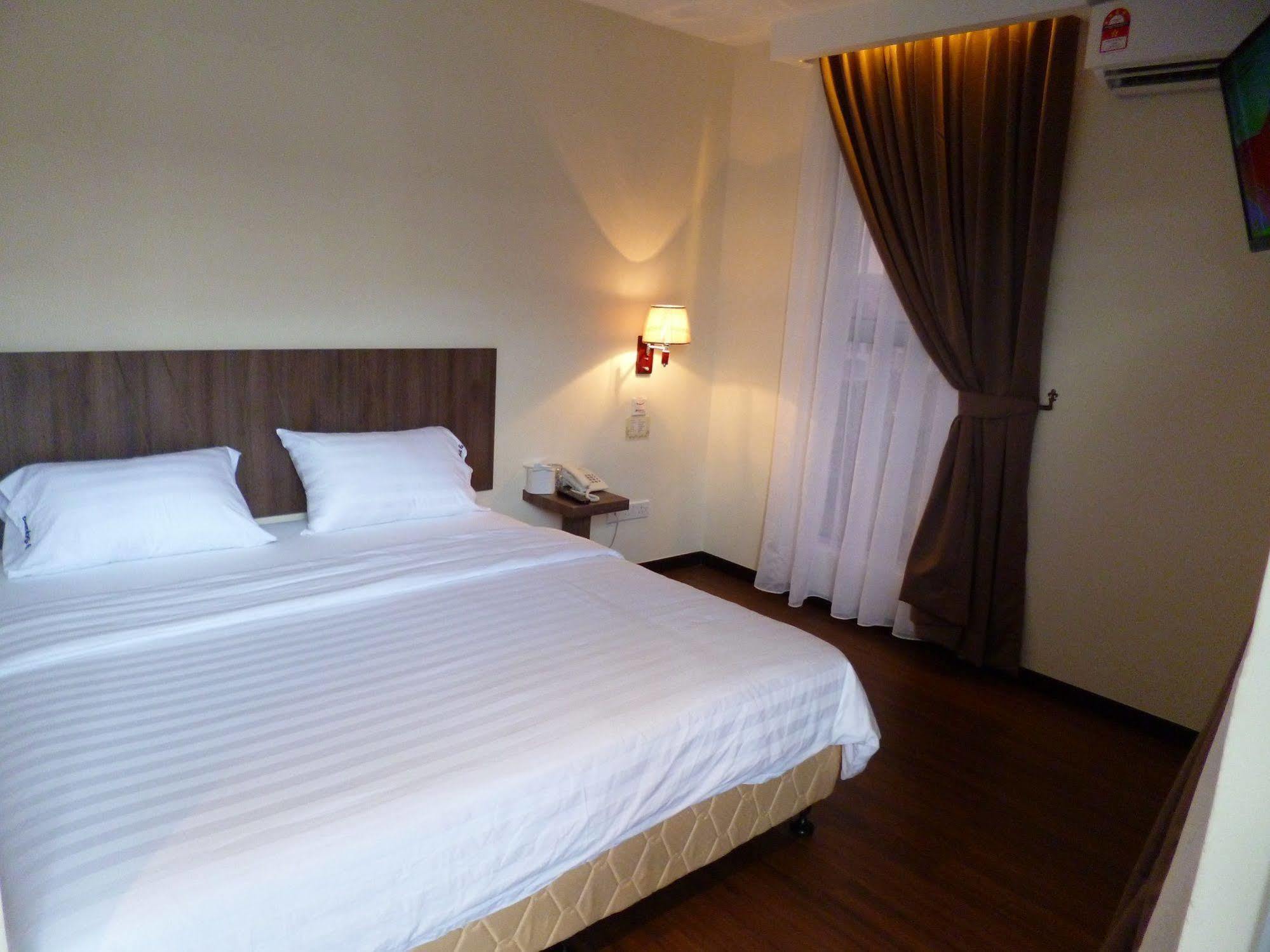 9 Square Hotel - Bangi Extérieur photo