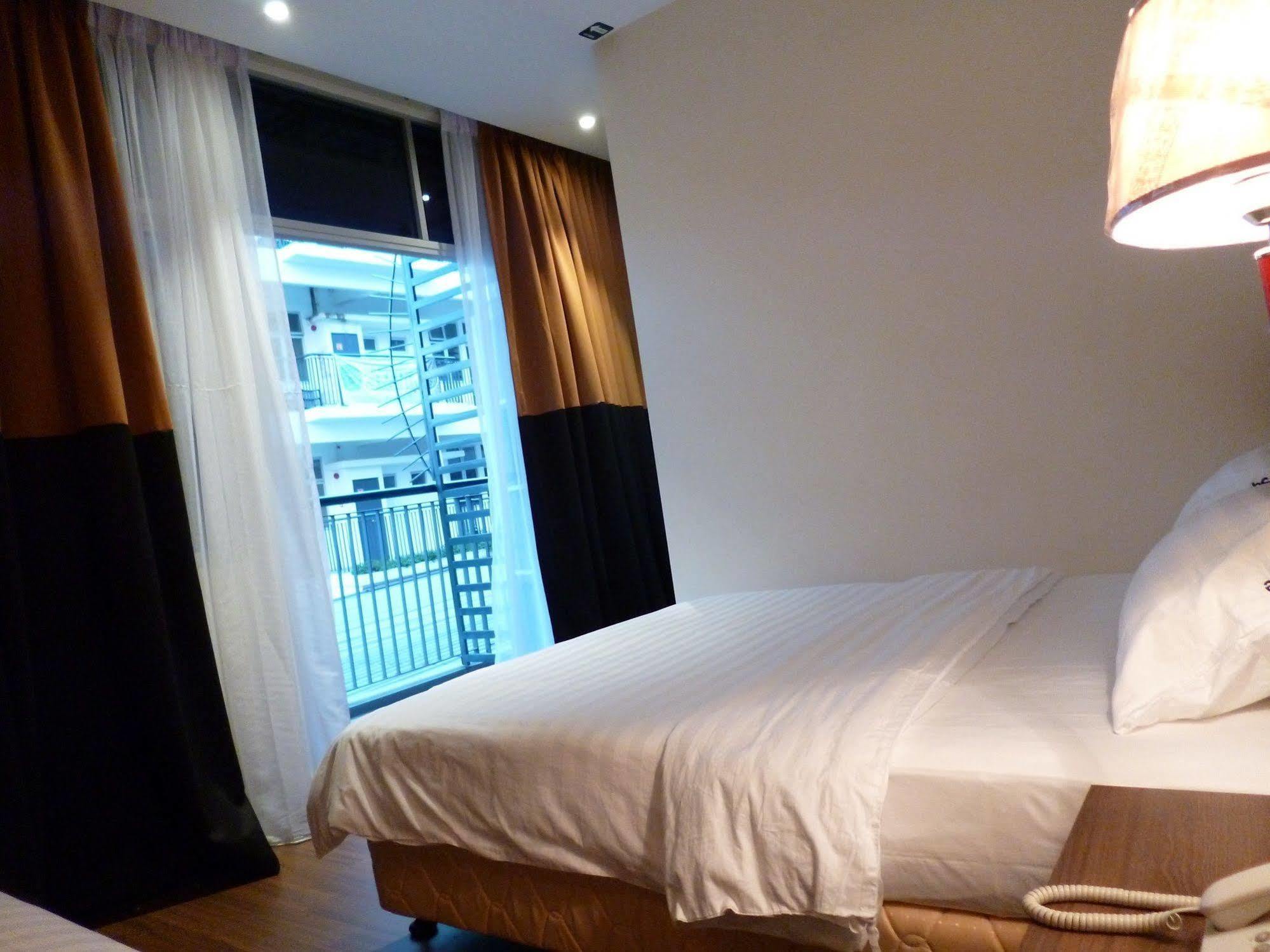 9 Square Hotel - Bangi Extérieur photo