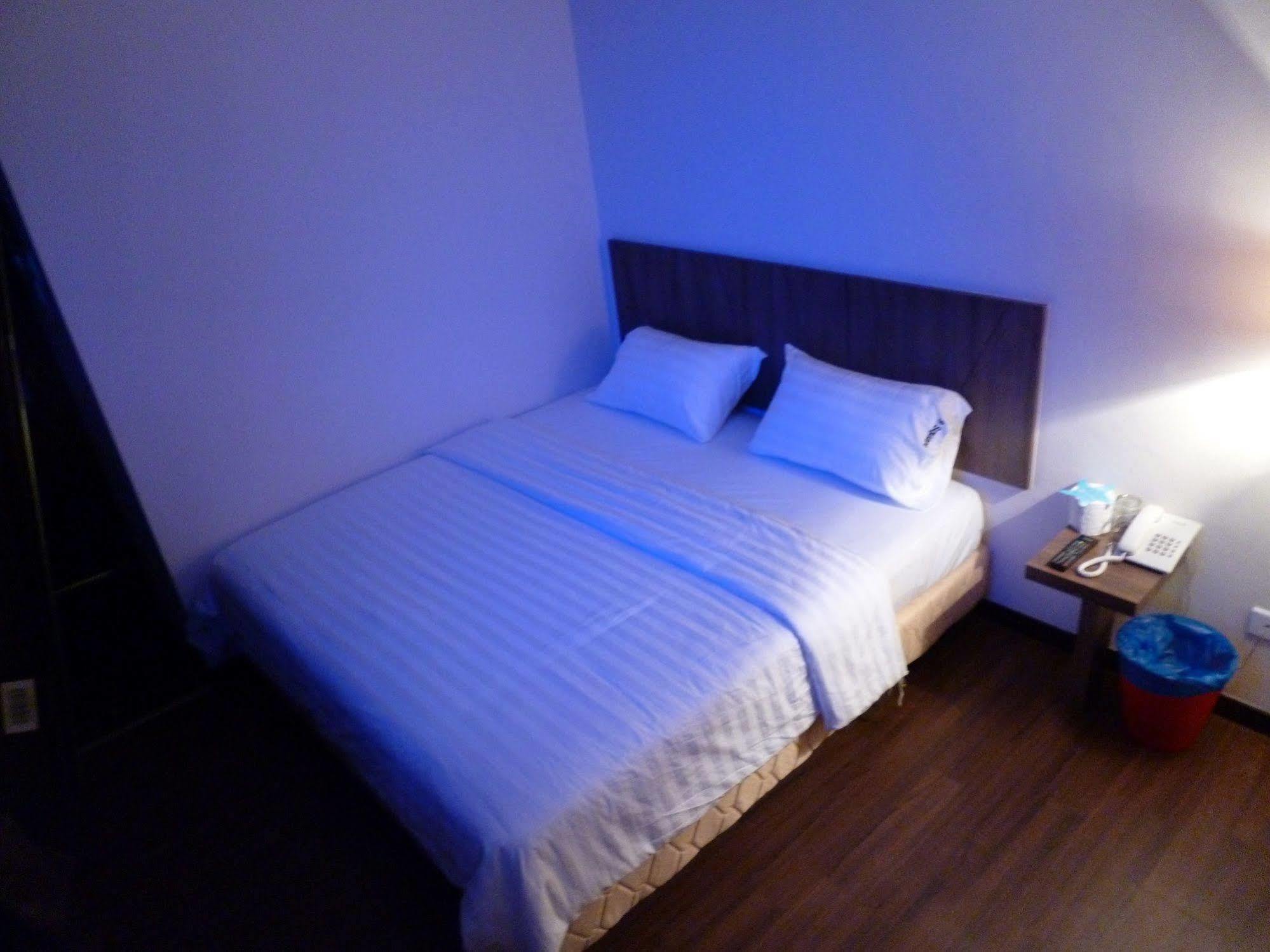 9 Square Hotel - Bangi Extérieur photo